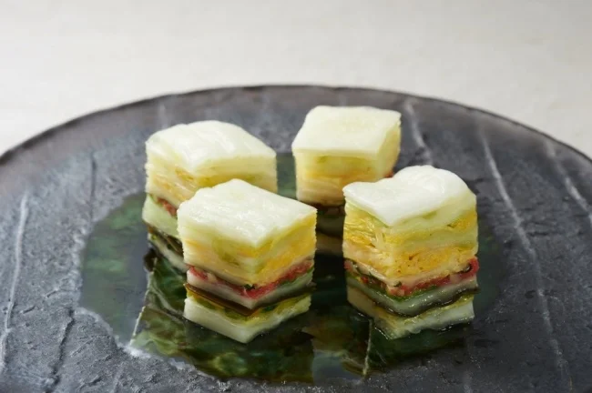 京菓子の老舗「老松」や「京つけものもり」が作る伝統の京菓子・京漬物とのコラボレーション